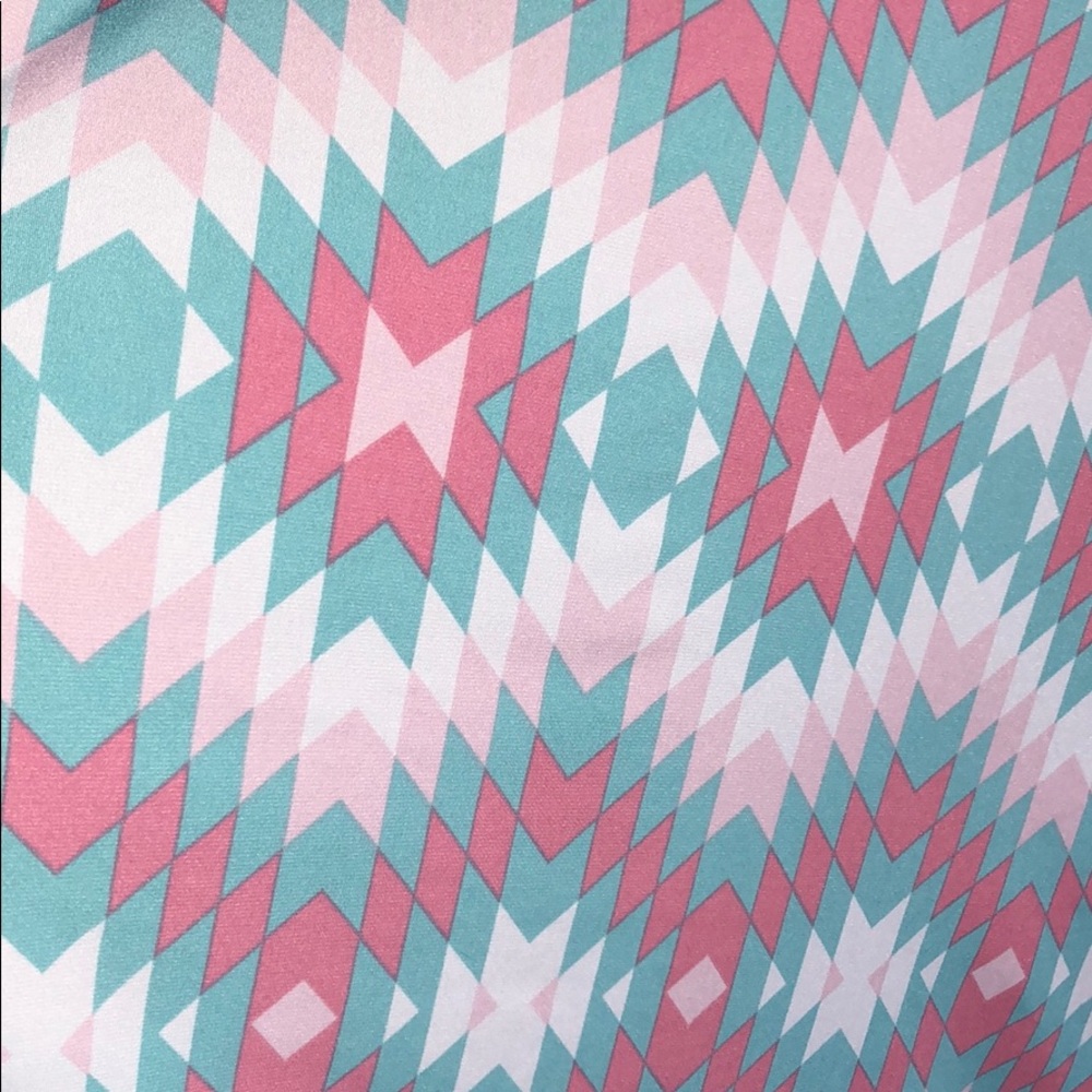 LulaRoe Azure - Picture 2 of 4